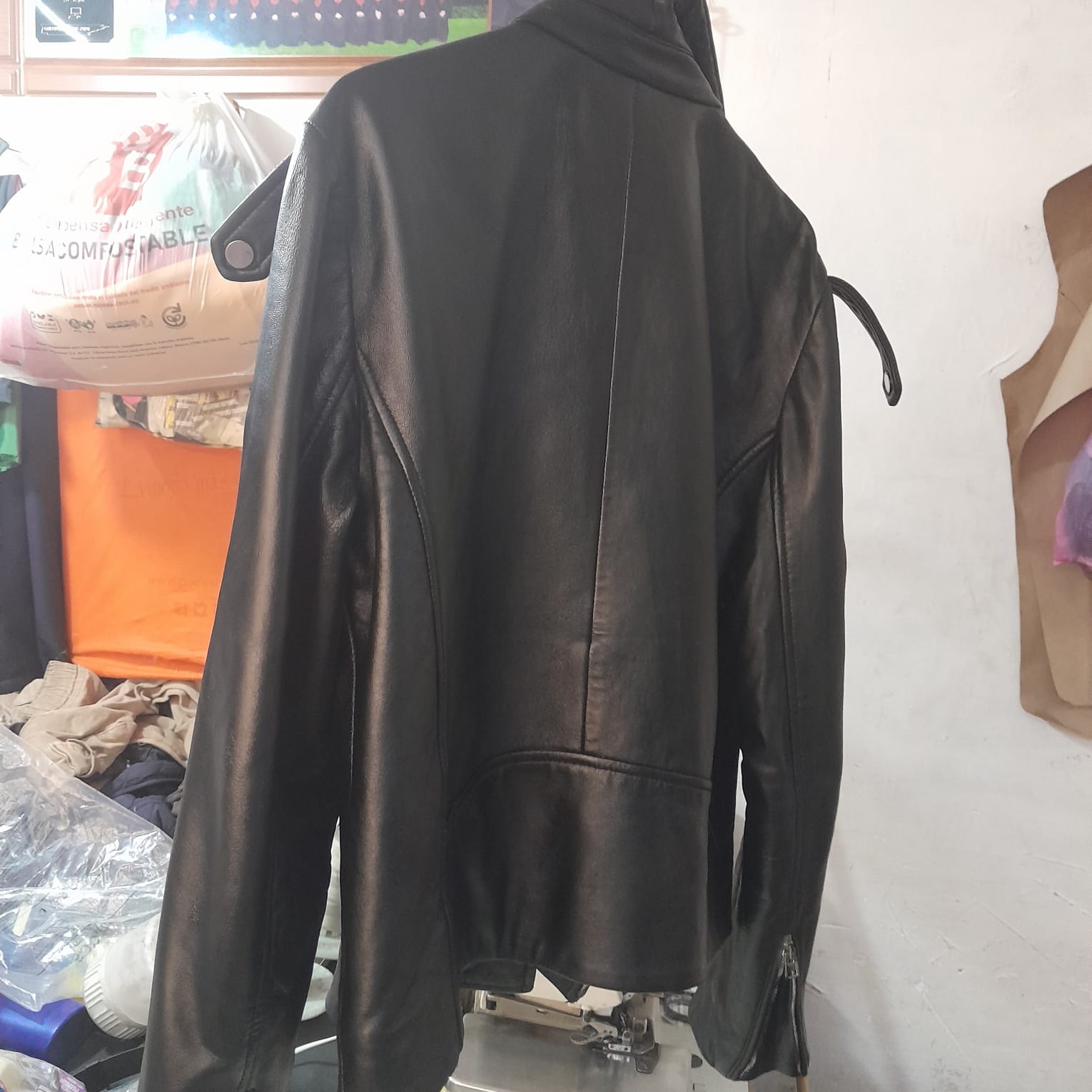 Pieza 06 - Vestuario bordado personalizado